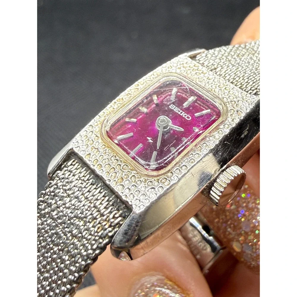 Vintage Seiko Manual Wind Watch Magenta Dial Silver Mesh Bracelet 11-3409